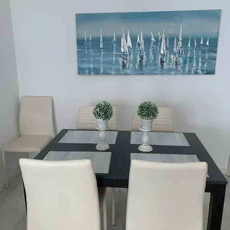 Apartamento Skyline Oasis *